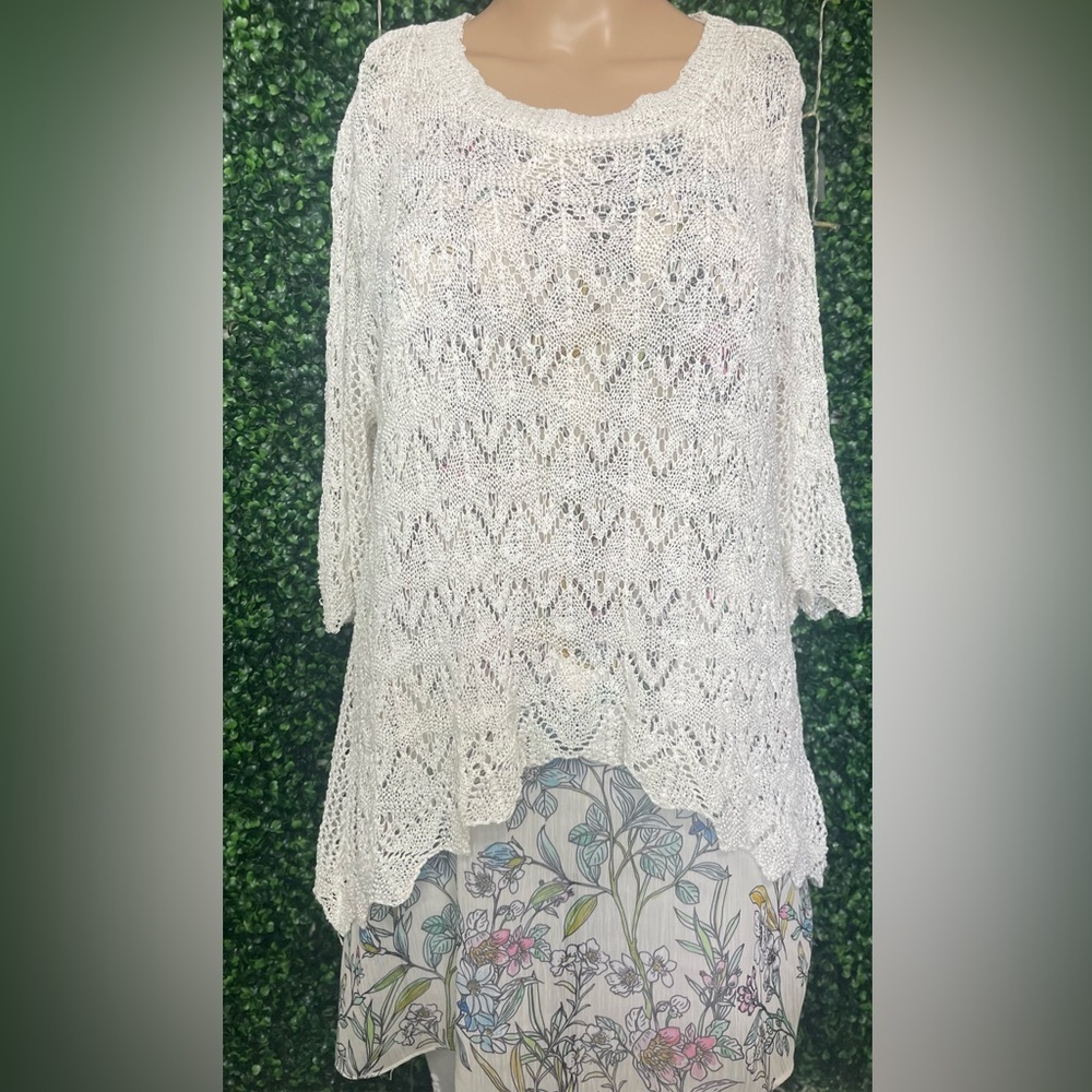 Chic Cristina V - White Knit Lace Blouse beautiful crochet shirt dress.
